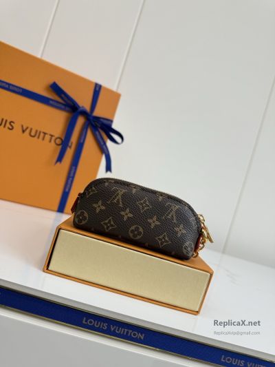 louis-vuitton-brown-monogram-compact-chain-pouch-rxlvj01615-02