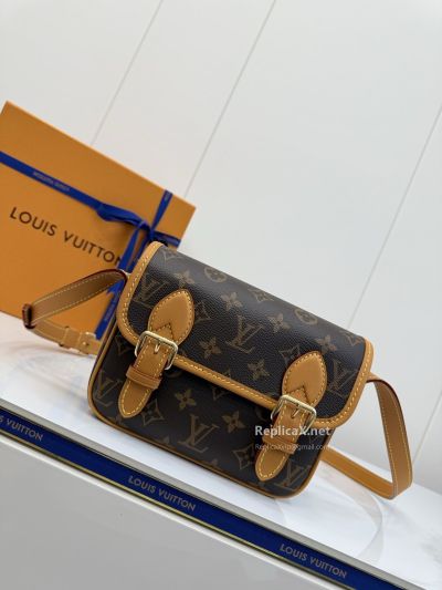 louis-vuitton-brown-monogram-double-buckle-crossbody-bag-rxlvj02210-03