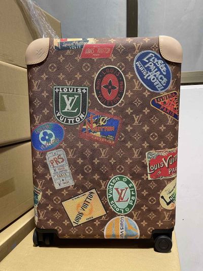 louis-vuitton-brown-monogram-travel-patch-rolling-suitcase-rxlvj01225-04