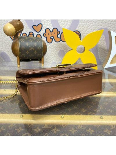louis-vuitton-brown-quilted-turn-lock-chain-wallet-bag-rxlvj01317-04