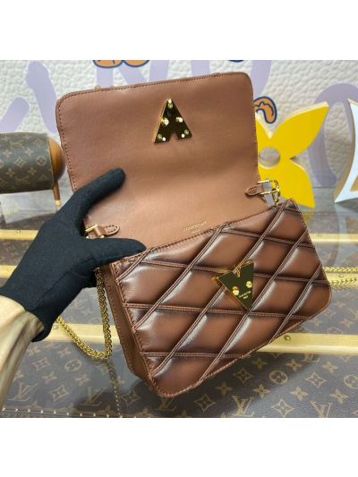 louis-vuitton-brown-quilted-turn-lock-chain-wallet-bag-rxlvj01317-08