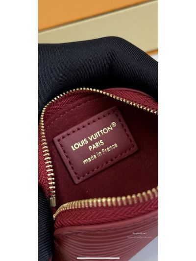 louis-vuitton-burgundy-ribbed-compact-chain-pouch-rxlvj01616-02