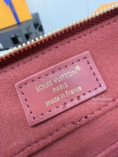 louis-vuitton-burgundy-ribbed-zip-vanity-case-rxlvj01434-02