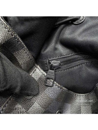 louis-vuitton-christopher-m14952-rxlvj03131-03