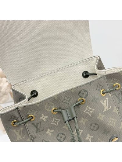Louis Vuitton Christopher MM Monogram M27080