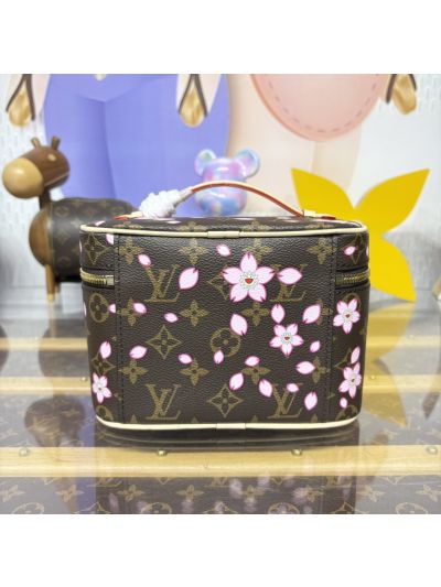 Louis Vuitton (Cosmetic Case) Monogram M14181