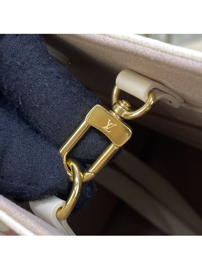 louis-vuitton-cream-and-pink-large-monogram-tote-rxlvj01154-03