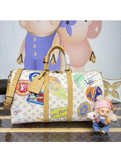 louis-vuitton-cream-monogram-travel-patch-bag-rxlvj01231-02