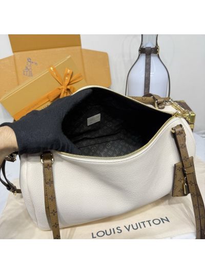 louis-vuitton-cream-shoulder-bag-with-monogram-trim-rxlvj01158-05