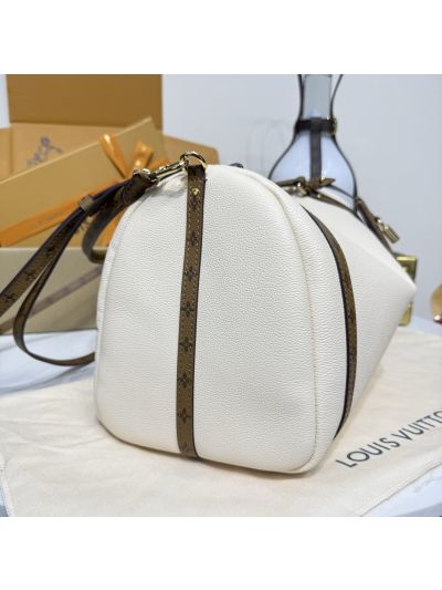 louis-vuitton-cream-shoulder-bag-with-monogram-trim-rxlvj01158-09