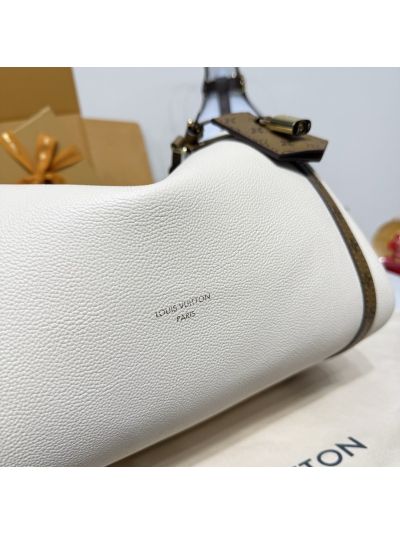 louis-vuitton-cream-shoulder-bag-with-monogram-trim-rxlvj01158-10