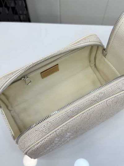 louis-vuitton-cream-textured-monogram-toiletry-pouch-rxlvj01245-07