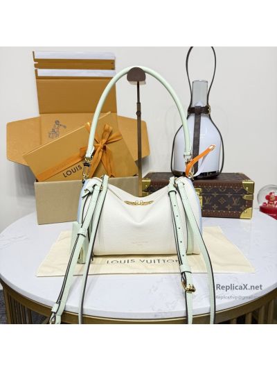 Louis Vuitton Cream Zip Shoulder Bag with Pale Green Trim Premium