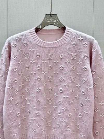 Louis Vuitton Crew Neck Long Sleeve Knit Top in Pink
