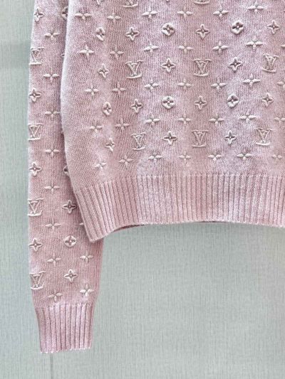 Louis Vuitton Crew Neck Long Sleeve Knit Top in Pink