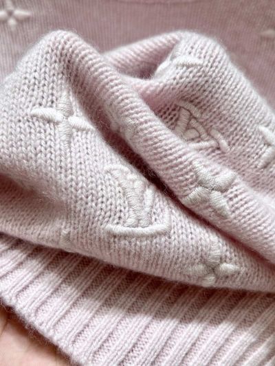 Louis Vuitton Crew Neck Long Sleeve Knit Top in Pink