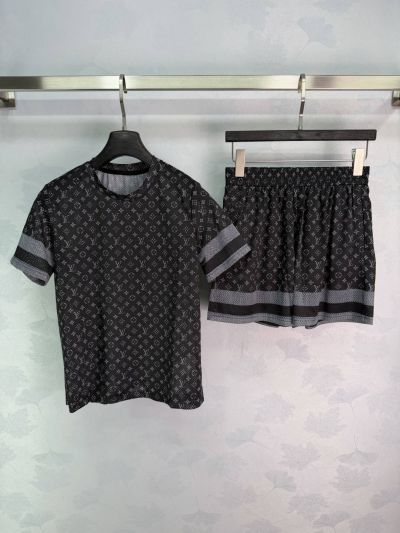 Louis Vuitton Crew Neck Short Sleeve Set in Black and White