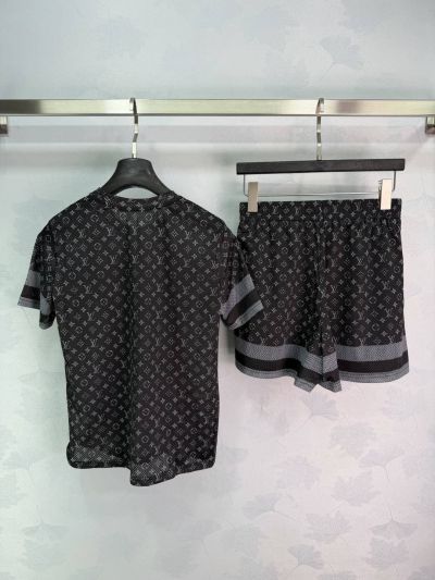 Louis Vuitton Crew Neck Short Sleeve Set in Black and White