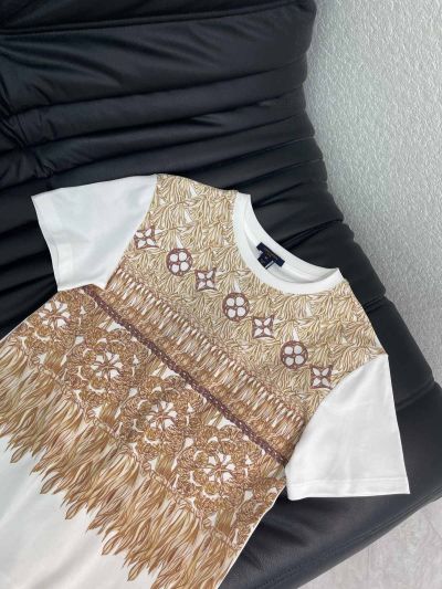 Louis Vuitton Crew Neck Short Sleeve T-Shirt in White and Brown