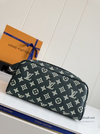 louis-vuitton-dark-green-and-cream-monogram-toiletry-pouch-rxlvj01431-02