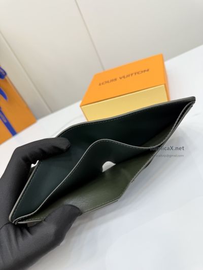 louis-vuitton-dark-green-monogram-bifold-wallet-rxlvj01671-02