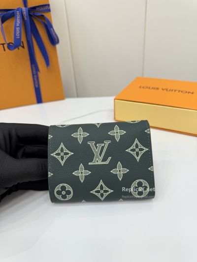 louis-vuitton-dark-green-monogram-flap-wallet-rxlvj01670-03