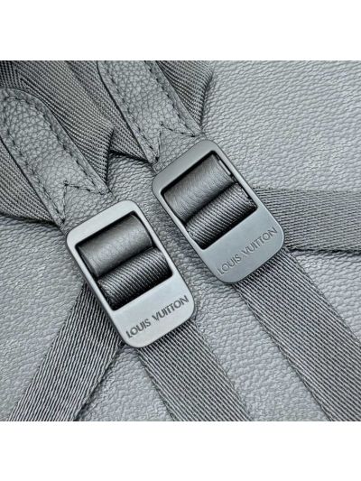 Louis Vuitton Discovery Cargo Backpack 30 Monogram M26765