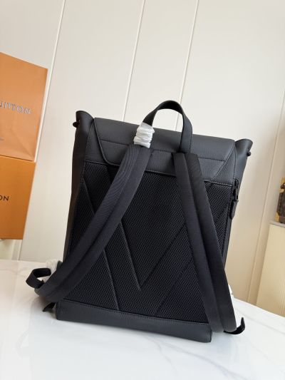 Louis Vuitton Fastline Backpack 30 M15262