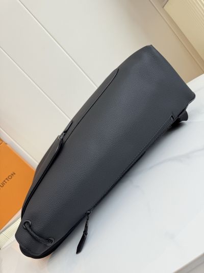 Louis Vuitton Fastline Backpack 30 M15262