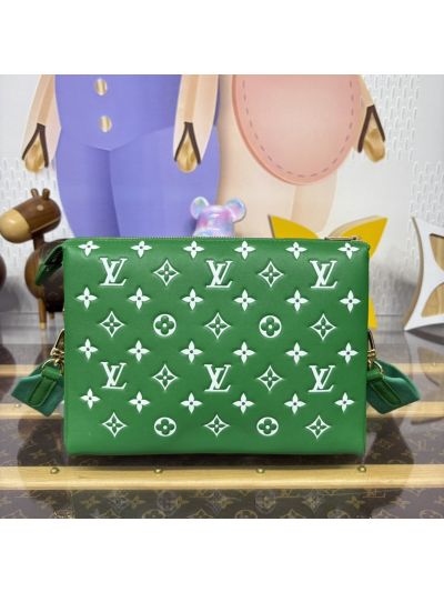 louis-vuitton-green-and-white-monogram-chain-pouch-bag-rxlvj01288-03