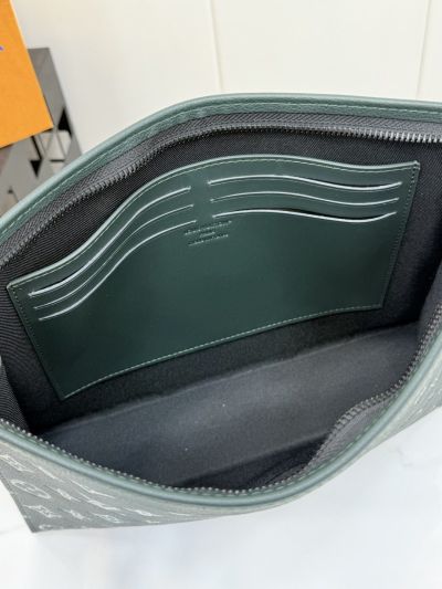 louis-vuitton-green-monogram-zip-clutch-rxlvj01139-10