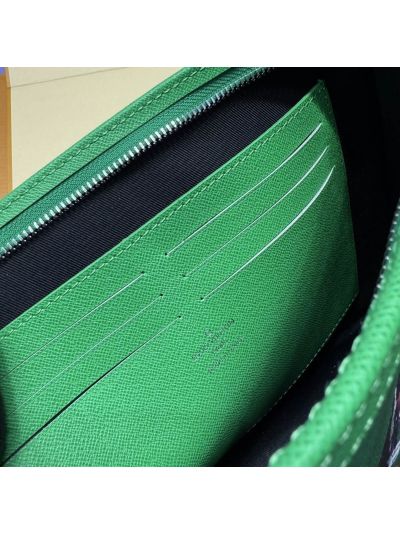 louis-vuitton-green-palm-graphic-zip-clutch-rxlvj01141-08