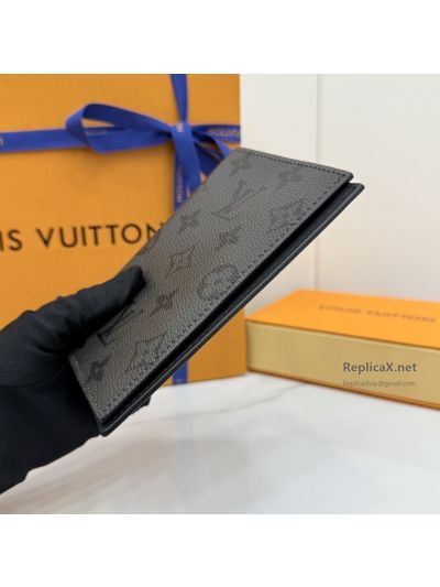 louis-vuitton-grey-monogram-folding-card-holder-rxlvj01658-02