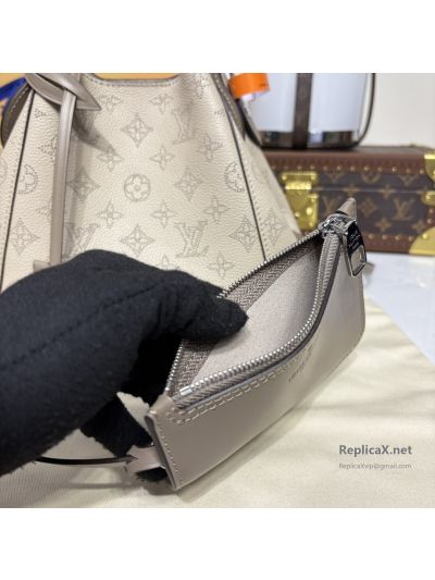 louis-vuitton-hina-premium-rxlvj10122-02