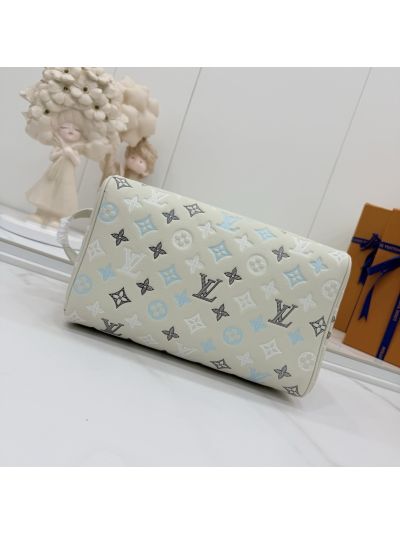 louis-vuitton-ivory-and-blue-monogram-toiletry-pouch-rxlvj01149-09