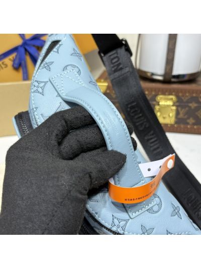 louis-vuitton-light-blue-monogram-belt-bag-rxlvj01175-02