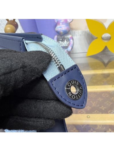 louis-vuitton-light-blue-monogram-graphic-zip-clutch-rxlvj01142-07