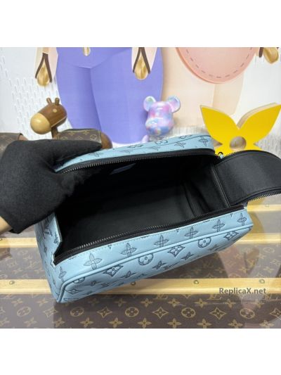 louis-vuitton-light-blue-monogram-toiletry-bag-rxlvj02194-04
