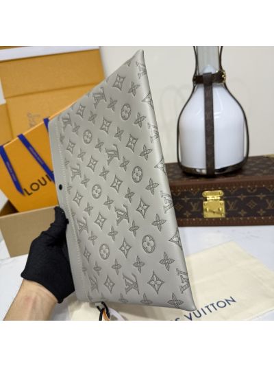 louis-vuitton-light-gray-monogram-wristlet-pouch-rxlvj01165-08