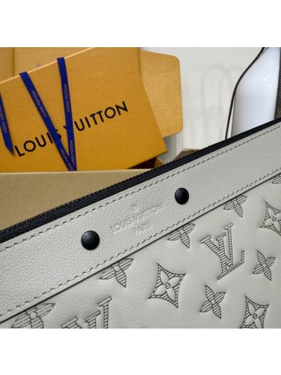 louis-vuitton-light-gray-monogram-wristlet-pouch-rxlvj01165-09