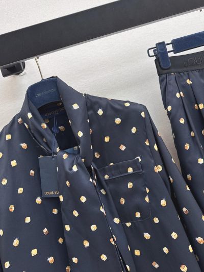 Louis Vuitton Long Sleeve Contrast-Trim Set in Navy