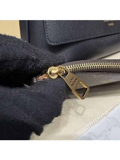 Louis Vuitton Low Key Messenger Calf M13151 30 Monogram M13151 Premium