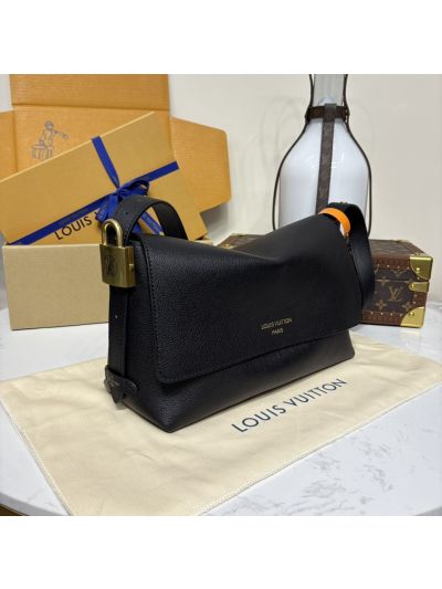 Louis Vuitton Low Key Messenger Calf M13151 30 Monogram M13151 Premium