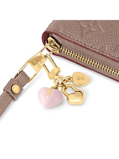 louis-vuitton-micro-charms-lv-heart-key-holder-metal-m01554-in-gold-rxlvi18104-04