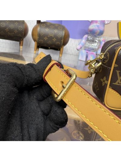 Louis Vuitton Monogram Canvas Trocadero Wearable Wallet M14058 20 Monogram M14058