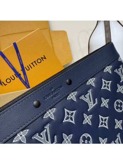 louis-vuitton-navy-and-white-monogram-wristlet-pouch-rxlvj01166-09