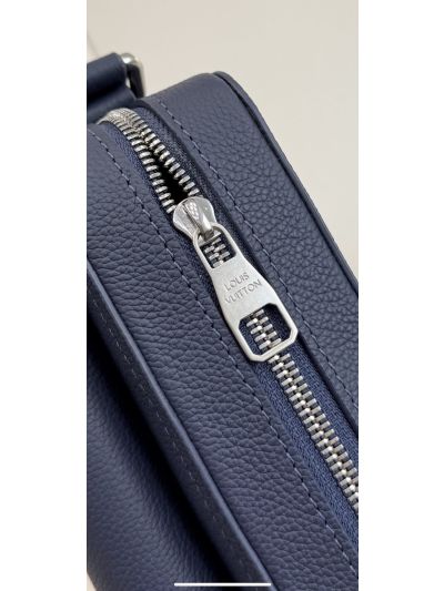 louis-vuitton-navy-compact-shoulder-bag-rxlvj01266-02