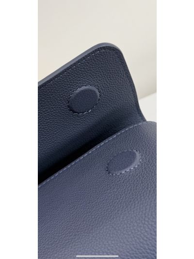 louis-vuitton-navy-compact-shoulder-bag-rxlvj01266-06