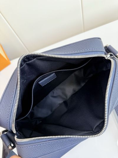 louis-vuitton-navy-compact-shoulder-bag-rxlvj01266-07