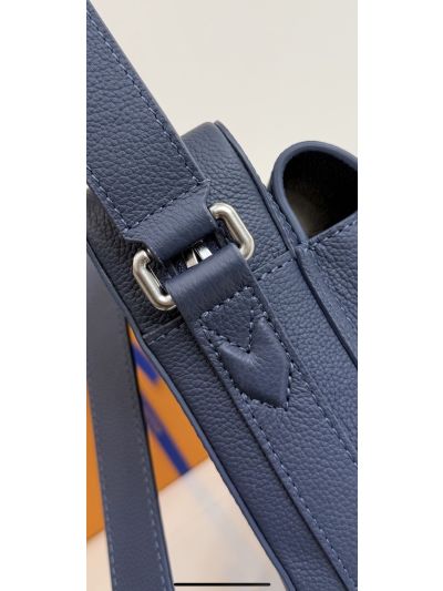 louis-vuitton-navy-compact-shoulder-bag-rxlvj01266-14
